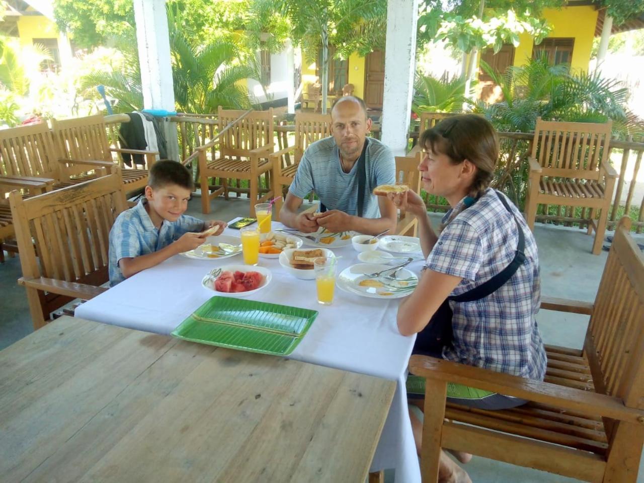 Exotic Beach Hotel Аругам Бей Екстериор снимка