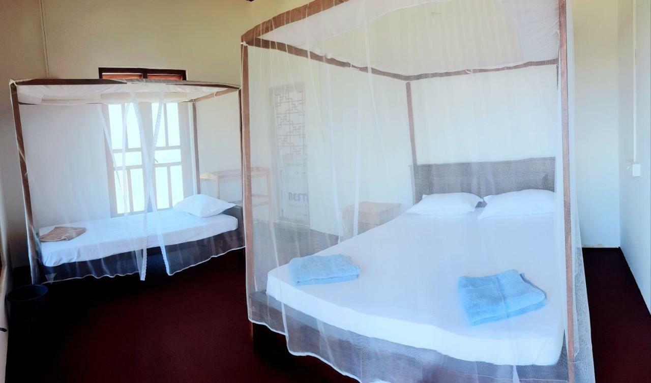 Exotic Beach Hotel Аругам Бей Екстериор снимка