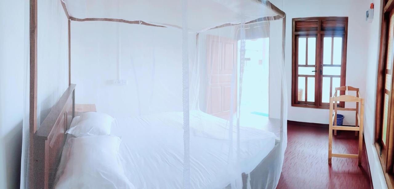Exotic Beach Hotel Аругам Бей Екстериор снимка